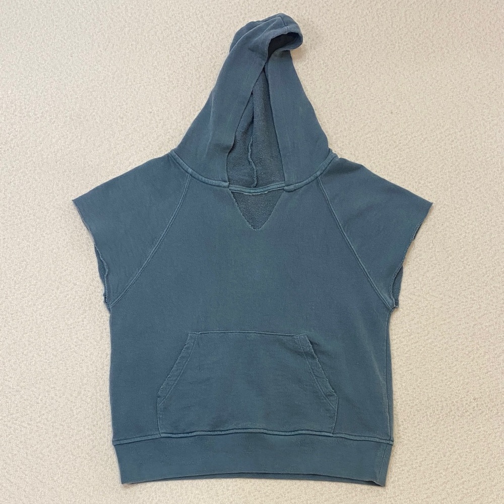 Sleeveless Distressed Hoodie 80s Zoe